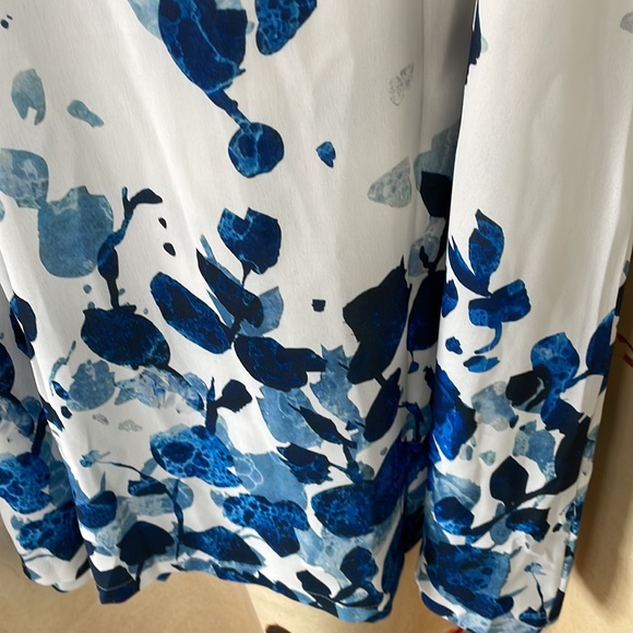 Blue and white tea length dress - Picture 2 of 5